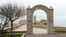 (2012-04) - 19 - Trani